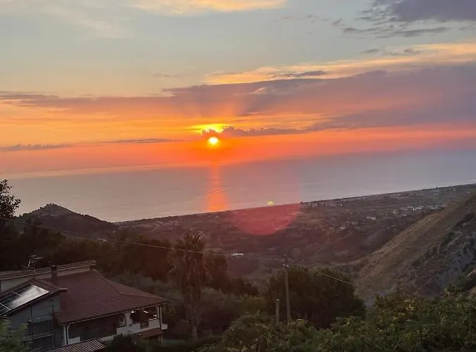 Vista Mare فيلة Maierà